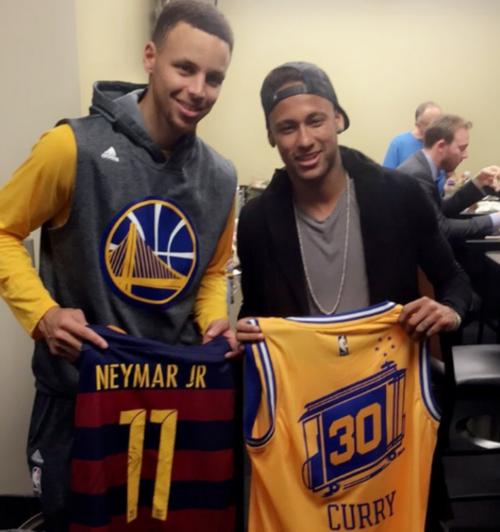 詹姆斯与内马尔同日爆发刷屏全网